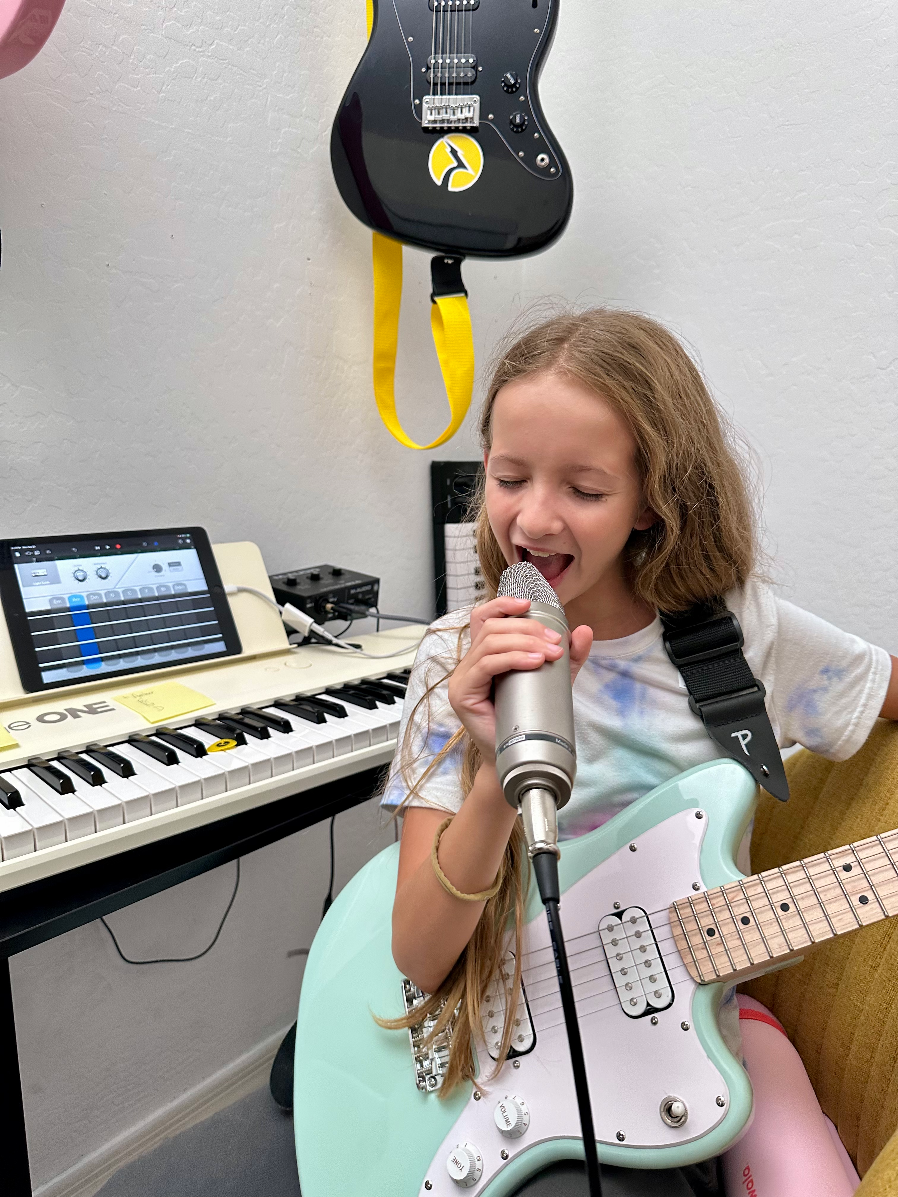 Student singing in Voice Lessons